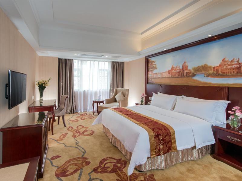 Vienna Hotel Foshan Nanhai City Square Exterior photo